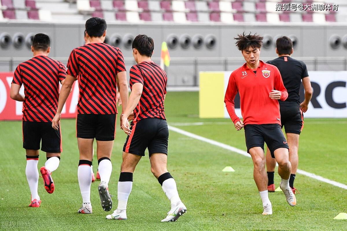 爱游戏-亚冠今晨走向成谜，洛杉矶快船调整名单，管理层满意，纪律约束更严格(亚冠赛程表2025赛程)