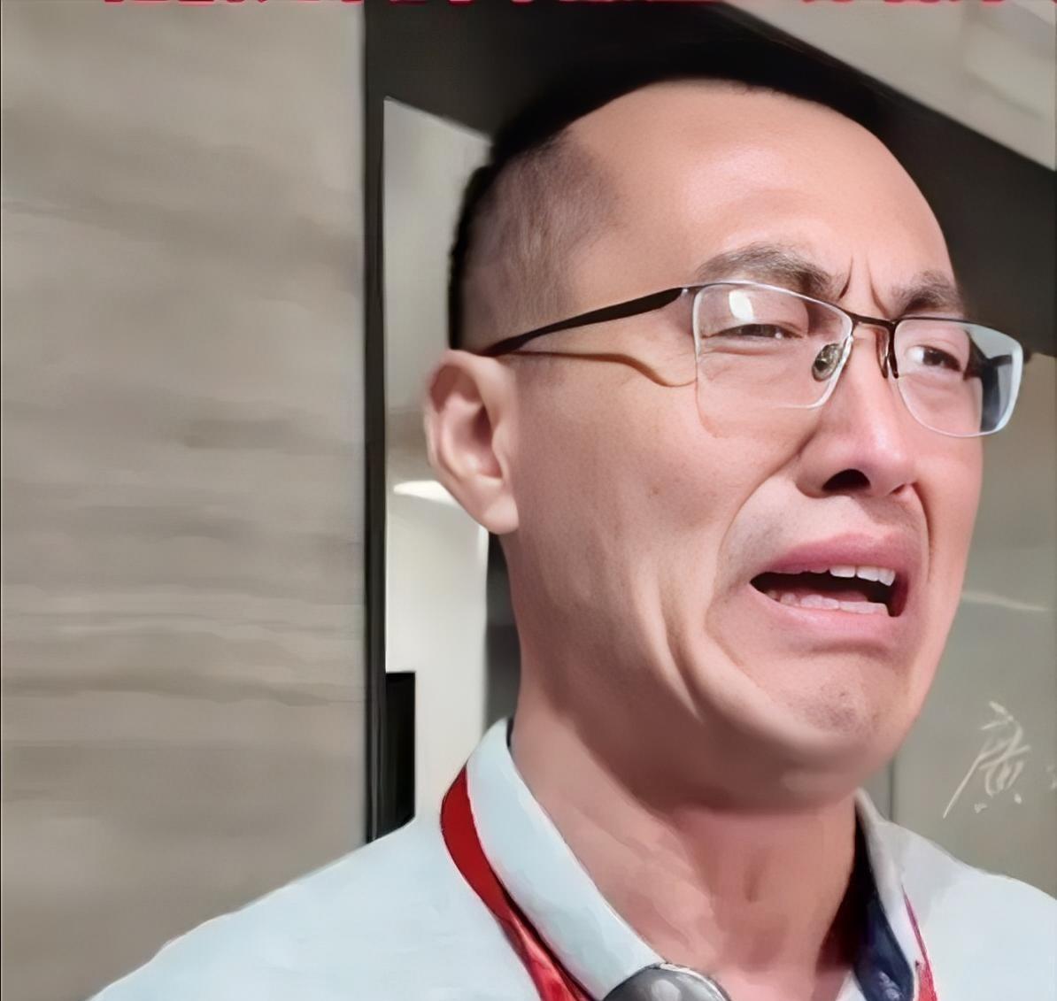 包含国际比赛日西汉姆再遭质疑国际比赛日广东宏远调整名单以备中超，这操作让人直呼：赛后成都蓉城主帅复盘的词条